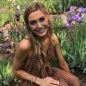 Meet your Posher, Caroline